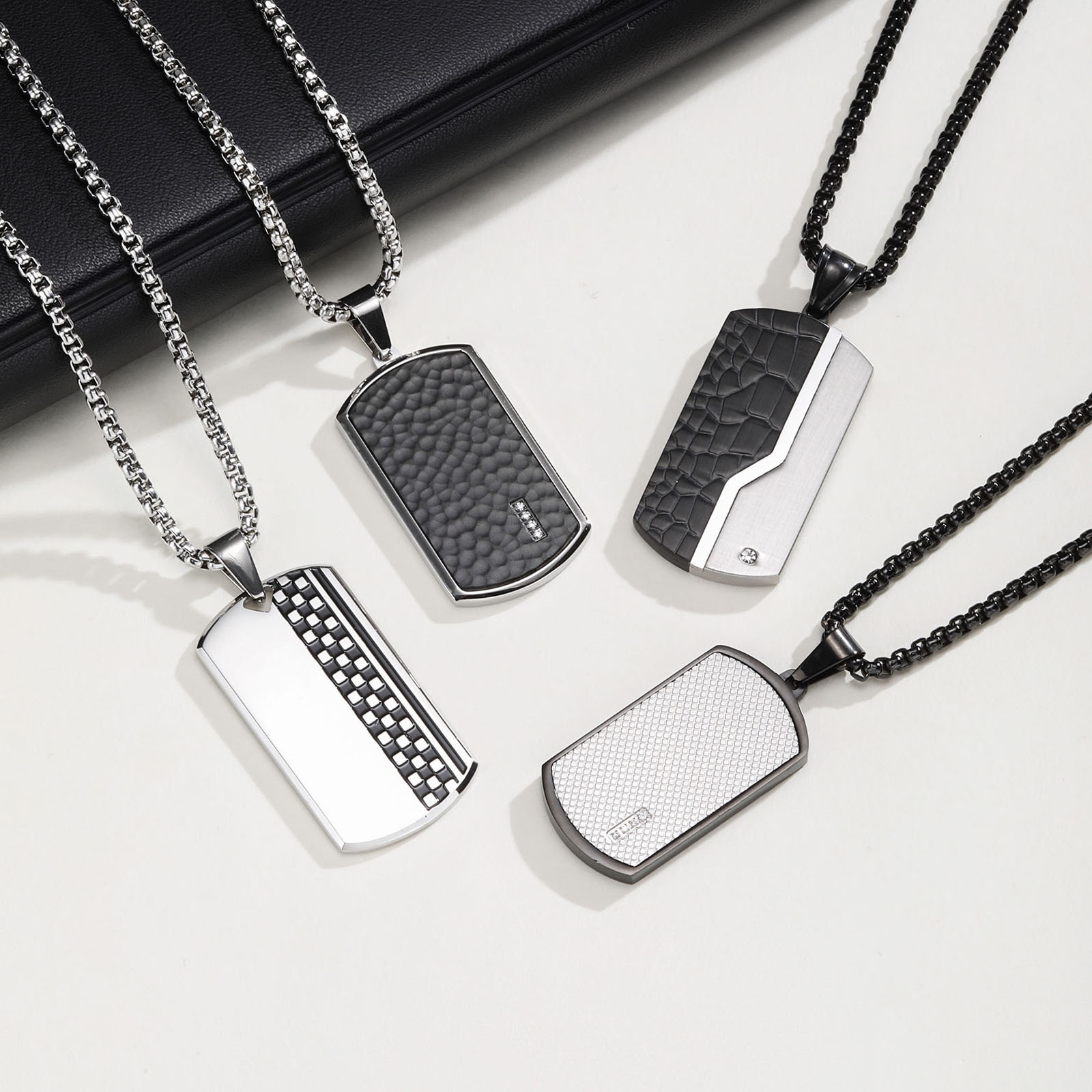 Stylish Mens Pendant Necklace, - Mens Dog Tag Necklace avis et prix