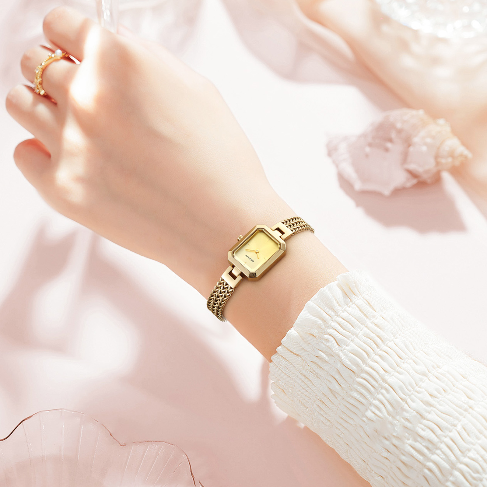 BERNY Gold Watch for Women Min - Mystery Jewelry Jar Watches avis et prix